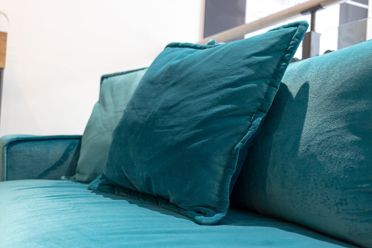 Snug Sofa Resimercial Breakout seating