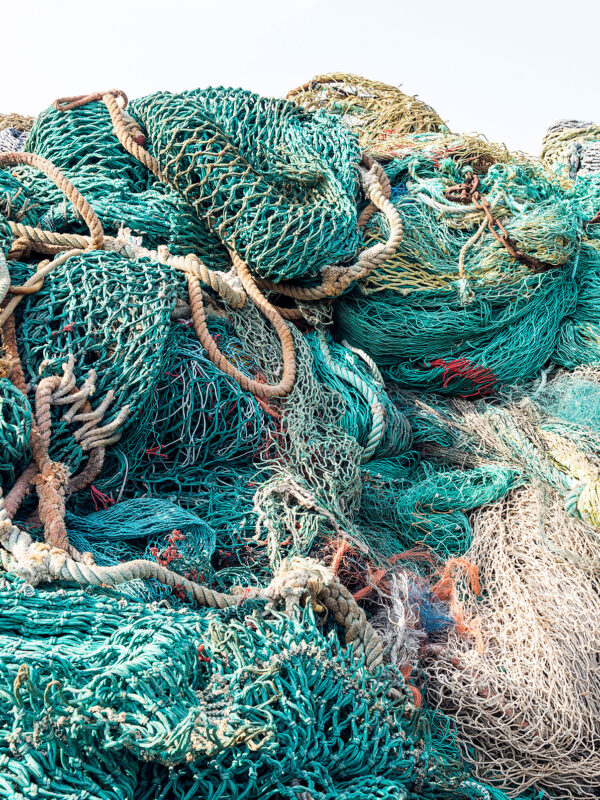 Mixture of multicoloured plastic netting